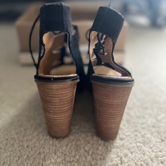 NIB ❤️ Melrose and Market Lace Up Sandals ❤️ - Picture 3 of 5